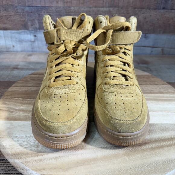 Nike Air Force Shoes Youth Kids 6Y Fits Women 7.5-8 Suede Tan 1 High LV8 Lace Up - Picture 2 of 12